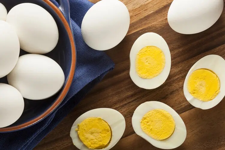 鸡蛋成为人们日常争议最多的食物，它对人体究竟是有害还是有益呢？